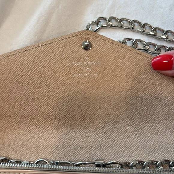 Louis Vuitton EPI Sarah Envelope Wallet - Picture 10 of 10